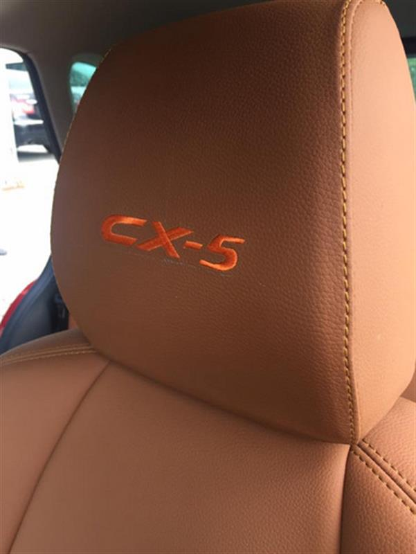 Bọc ghế da mang đến cho dòng xe Mazda CX5 vẻ đẹp sang trọng và đẳng cấp